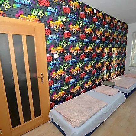 Madeira Hostel *