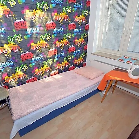 Madeira Hostel *
