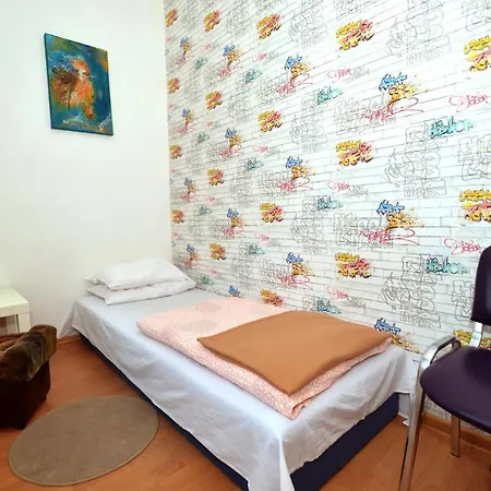 Madeira Hostel *