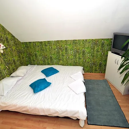 Hostal Madeira *